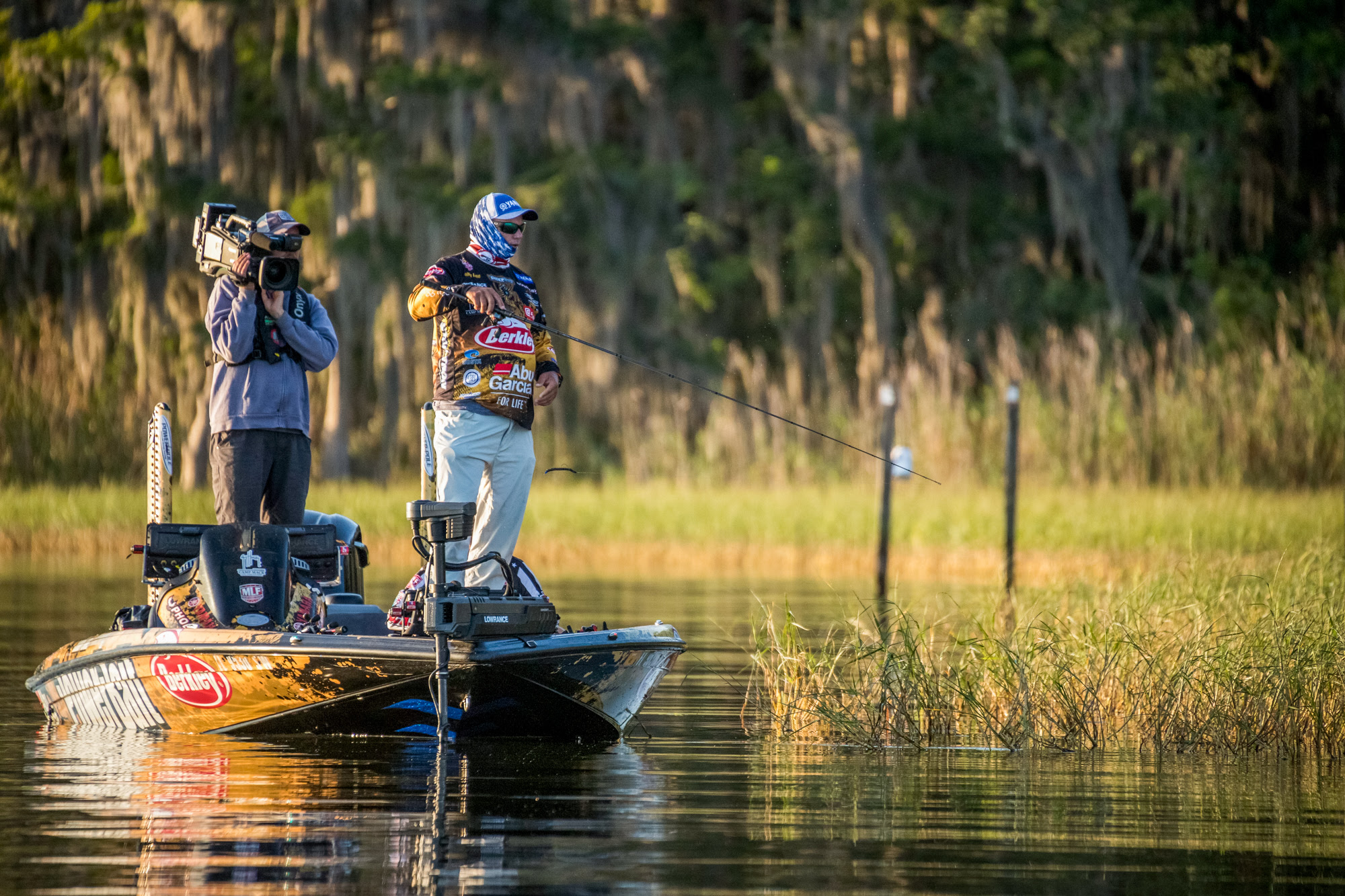 Bobby Lane Holds on To Win to Qualifying Group B at Major League Fishing  Bass Pro Tour – Favorite Fishing Stage Three Presented by Bass Cat Boats at  Harris Chain